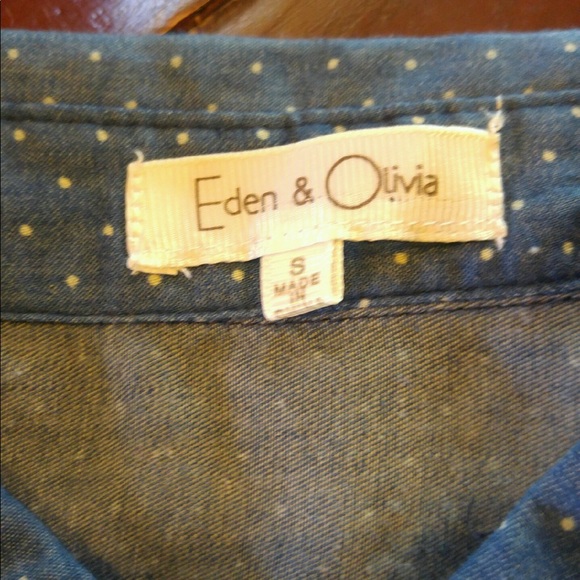 Polka dot button down denim top!!! - Picture 2 of 5